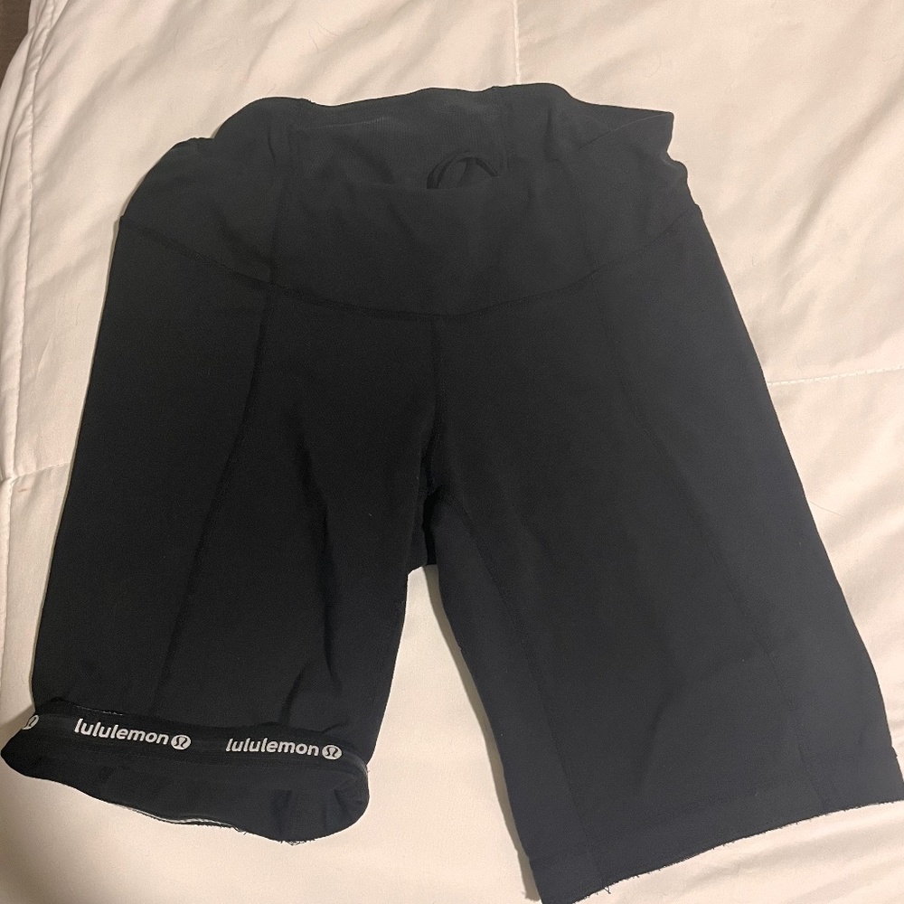Lululemon black bike shorts size 6